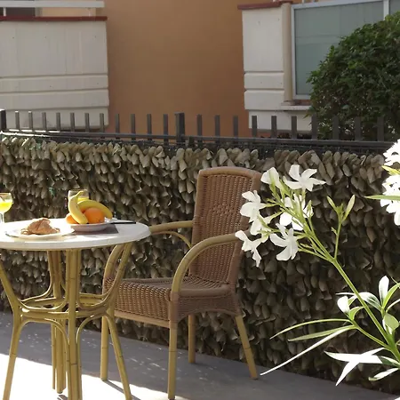 Ξενοδοχείο με διαμερίσματα Twigha