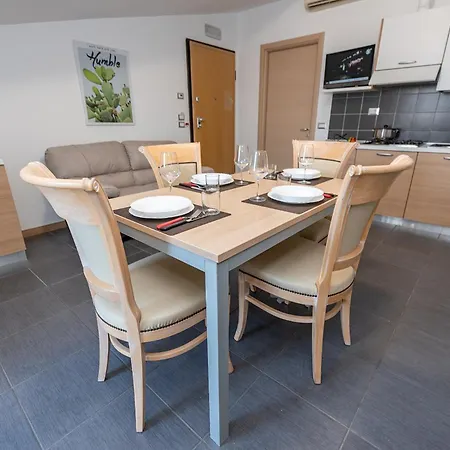 Hotel apartamentowy Twigha Martinsicuro